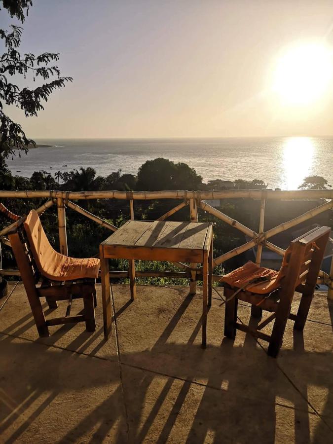 Kaza Ladera Bed & Breakfast Seladinha Exterior photo